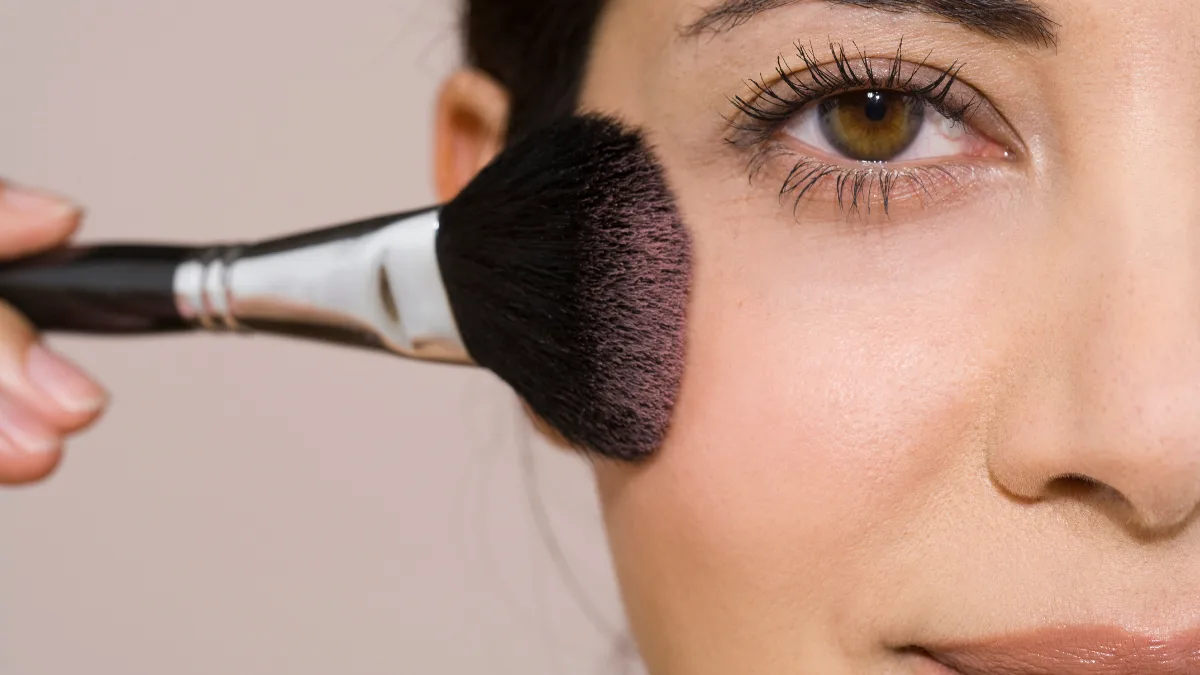 O Poder do Blush: Como Escolher a Cor Ideal para Seu Tom de Pele
