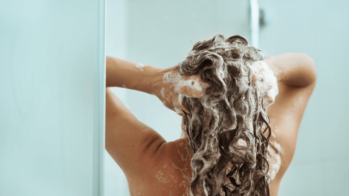 Como Escolher o Shampoo Certo para Seu Tipo de Cabelo