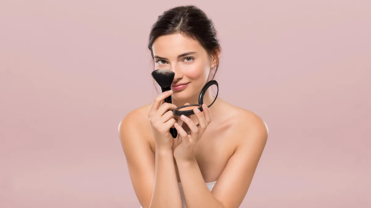 Maquiagem para Pele Oleosa: 6 Truques para Fazer a Maquiagem Durar Mais