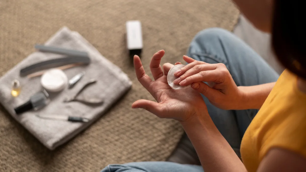 Cuidados com as Unhas: Dicas para Manter as Mãos e os Pés Bonitos